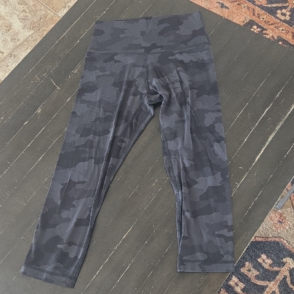 Lululemon Align High Rise Crop 21"